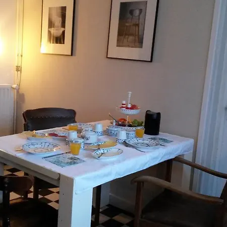 De Zwaluw Bed & Breakfast Slijk-Ewijk