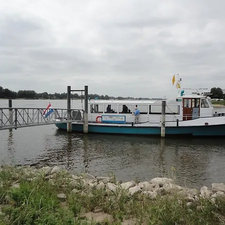 De Zwaluw *